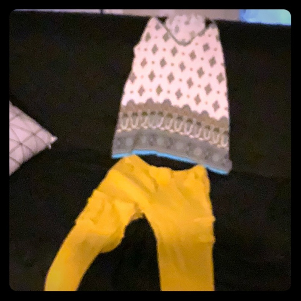 Spaghetti strap bohemian legging outfit